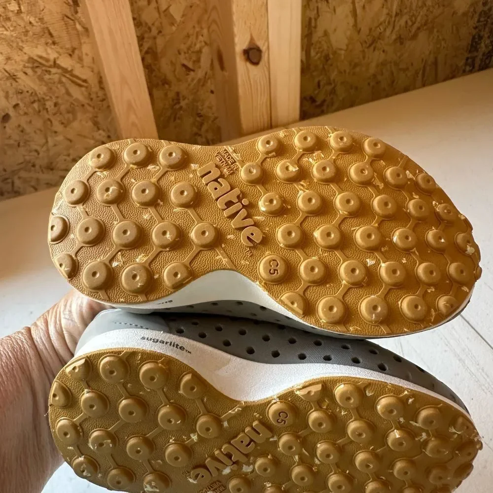 Native Kids Water Shoes in Gray